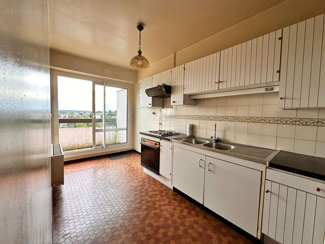 Appartement à CHAVILLE