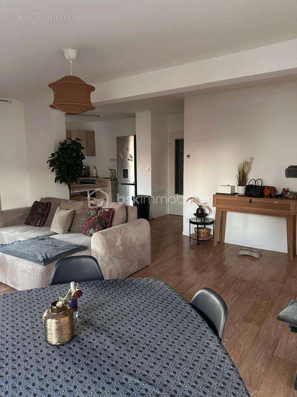 Appartement à SAINTE-LUCE-SUR-LOIRE