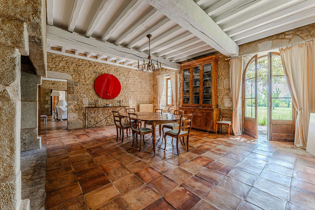 Fabuleux domaine de plus de 37 hectares aux portes de Bordeaux - photo 9