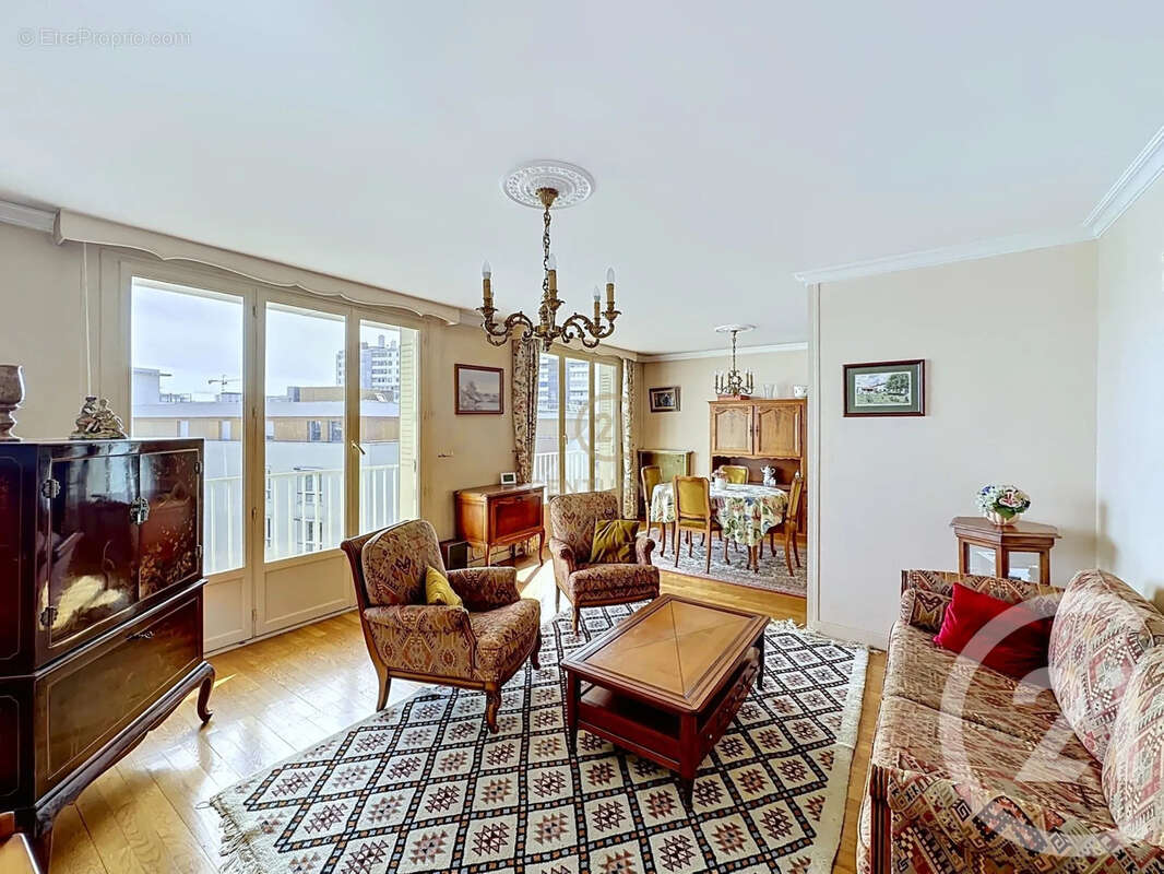 Appartement à LYON-8E