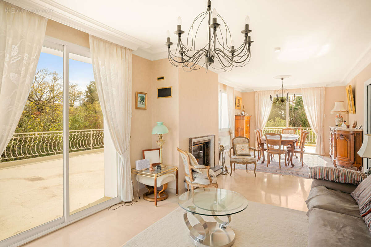 Maison à MARCILLY-D&#039;AZERGUES