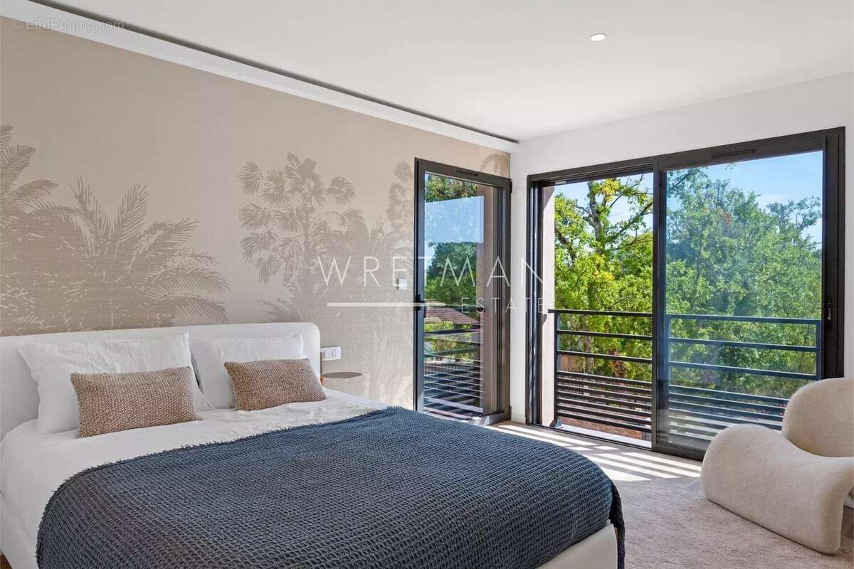 Maison à TOURRETTES