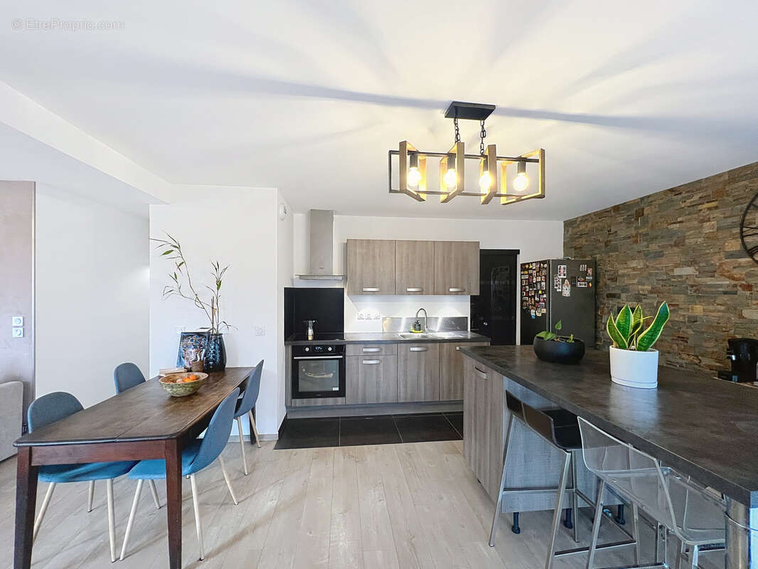 Appartement à SEYNOD