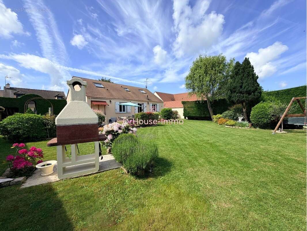 Maison à LUMIGNY-NESLES-ORMEAUX