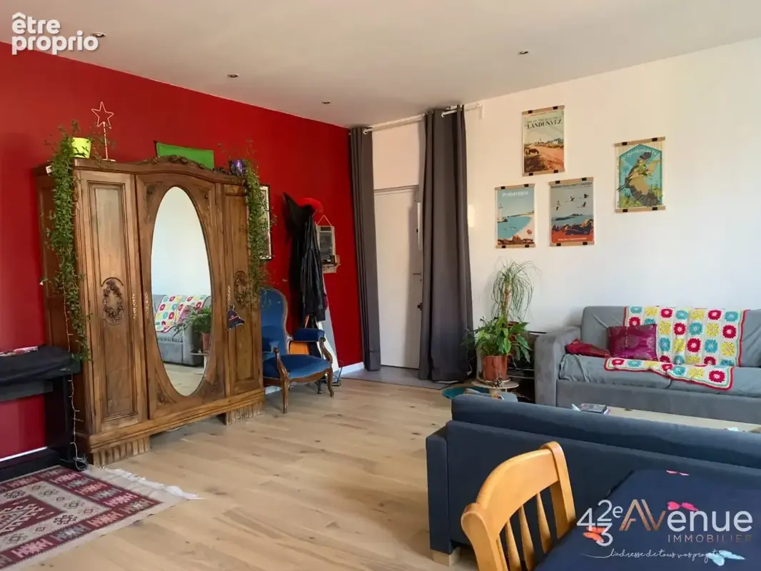 Appartement 78 m² à Saint-Etienne  - photo 2