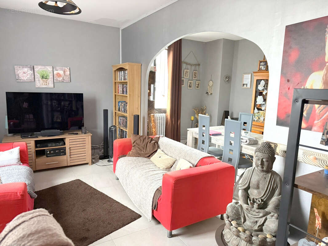 Immeuble de rapport avec 5 appartements loués - photo 5