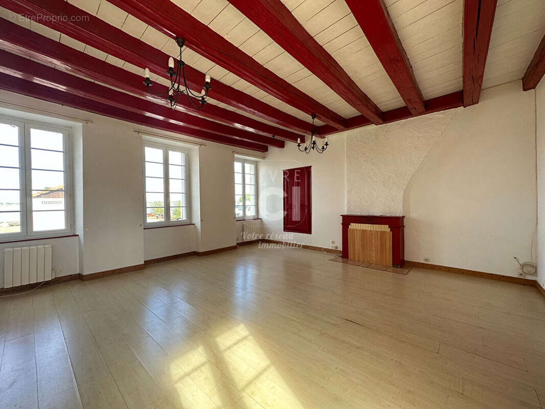 Maison à PAIMBOEUF