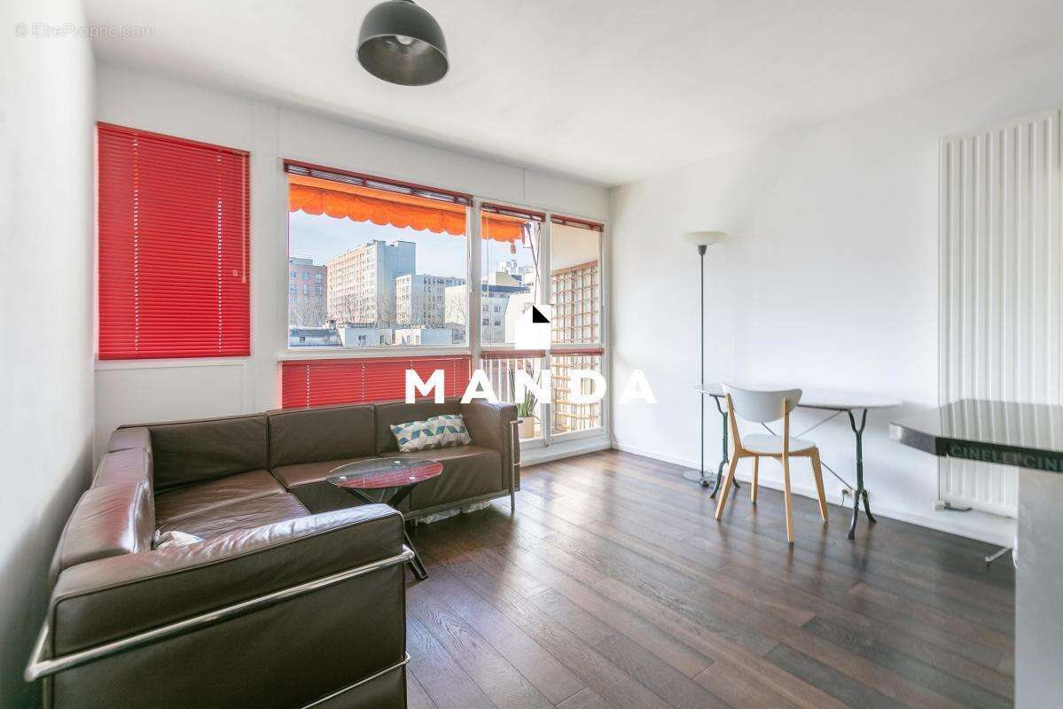 Appartement à PARIS-20E