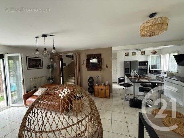 Maison à VILLENEUVE-LES-MAGUELONE