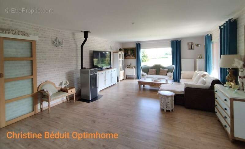 Maison à MARILLAC-LE-FRANC