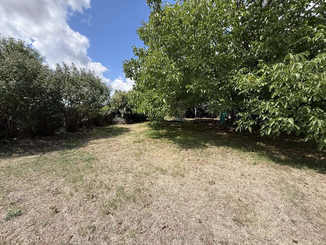 Charmante propriété en pierre de 3 chambres entre Ruffec et Verteuil - photo 14