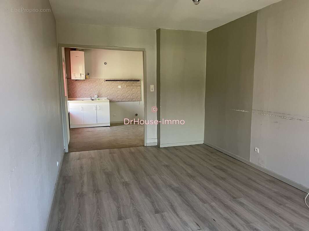 Appartement à UNIEUX