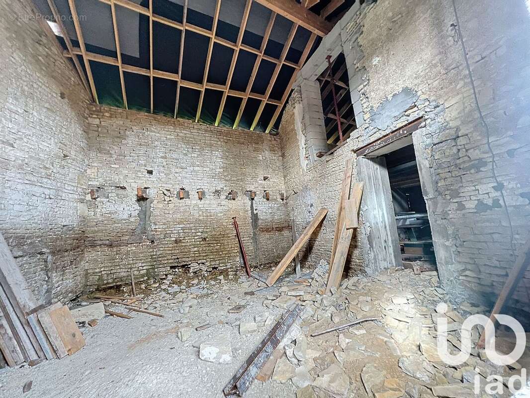 Maison 260 m² à Jauldes  - photo 6