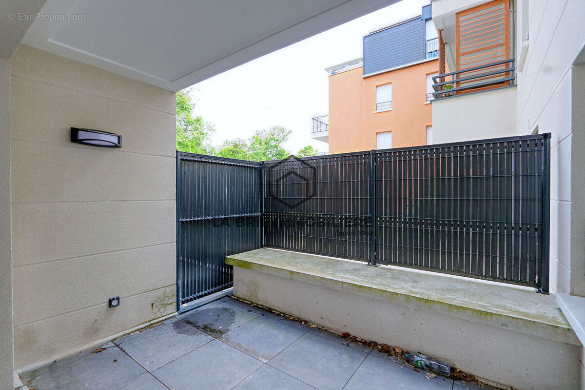 Appartement à EMERAINVILLE