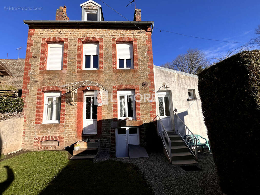 Maison Saint-Georges-des-Groseillers 78 m² - photo 2