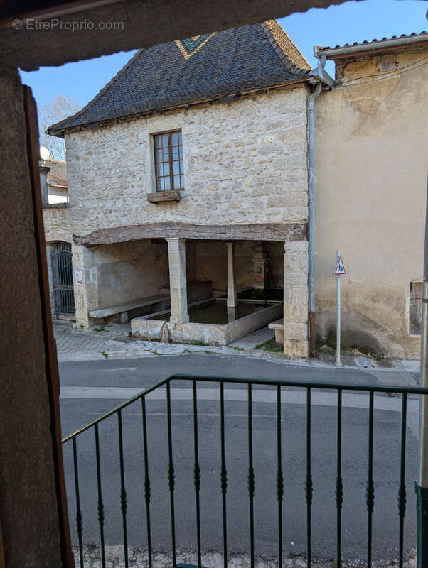 Maison à LEYMENT