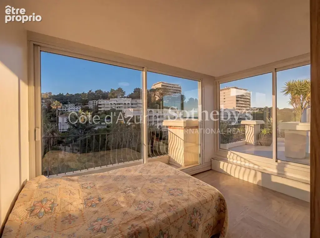 Penthouse avec terrasse de 206 m² et vue mer panoramique à Cannes Croix des Gardes - photo 13