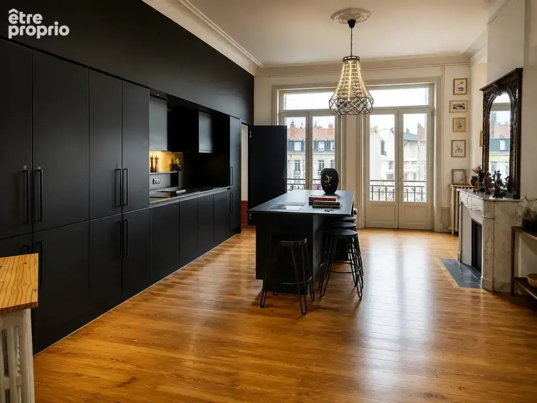 Appartement de 6 pièces de 246 m² à Le Puy-en-Velay - photo 4