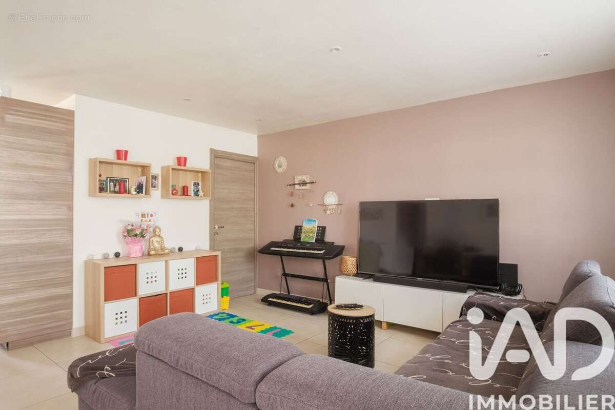 Photo 5 - Maison à CHARMENTRAY