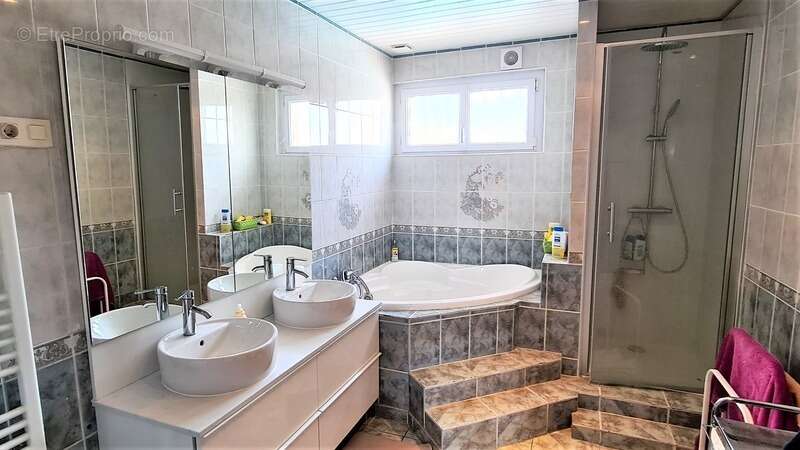 Maison à PECHBONNIEU