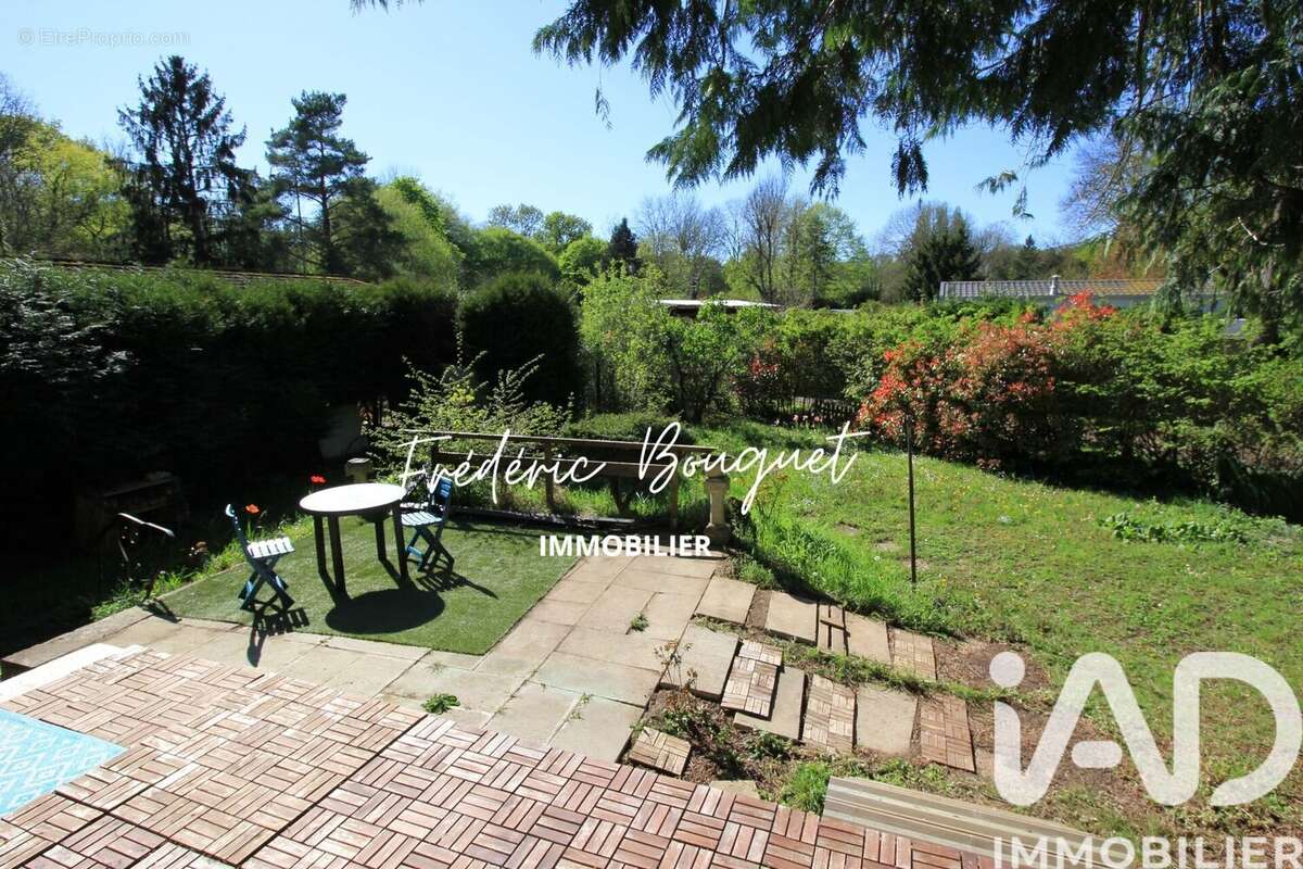 Photo 3 - Terrain à CONDE-SAINTE-LIBIAIRE