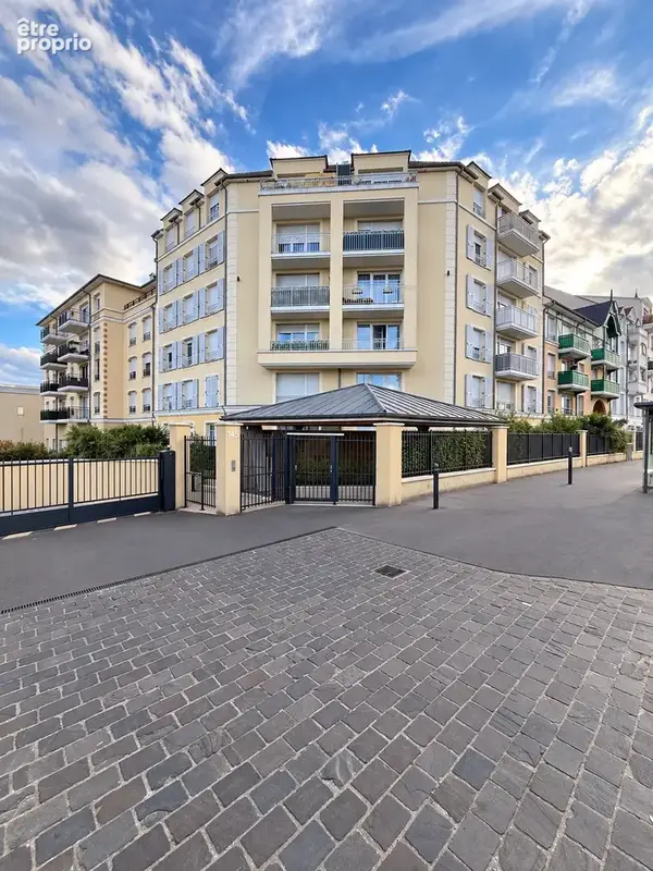 Appartement 2 pièces 42 m² · à Le Blanc-Mesnil · 42 m² · 203 000 €