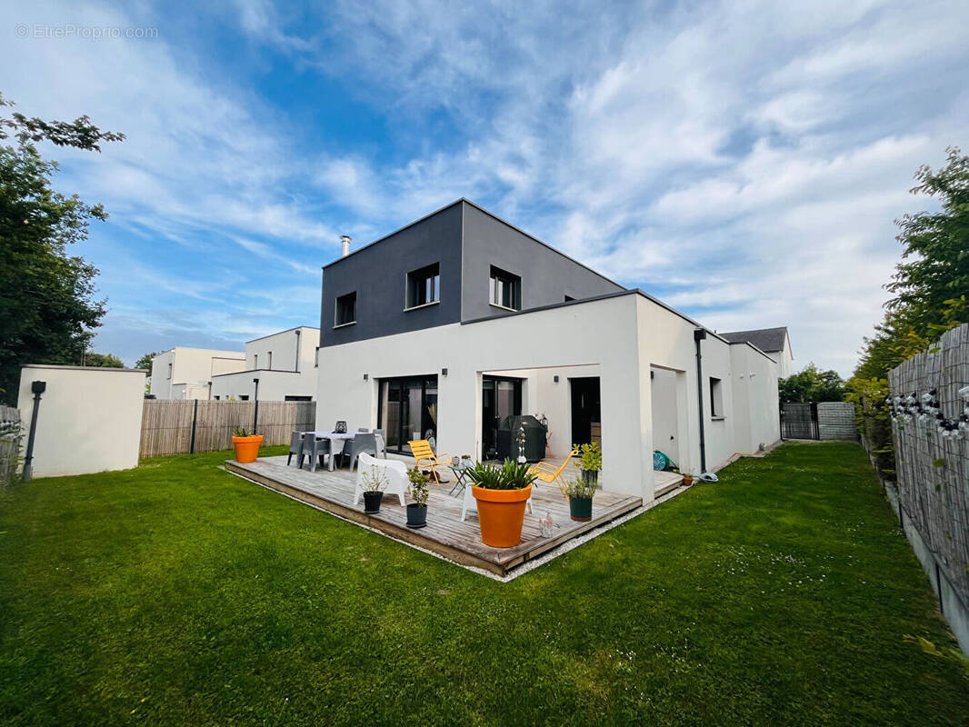 Maison à VERN-SUR-SEICHE