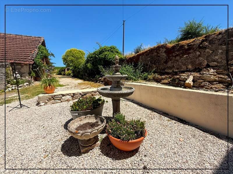 Maison de caractère + piscine + vue panoramique + dépendances – potentiel gîte – Tarn-et-Garonne (82) - photo 40