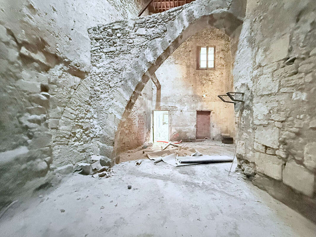 Atelier à rénover Beziers 69.46 m2 - photo 5