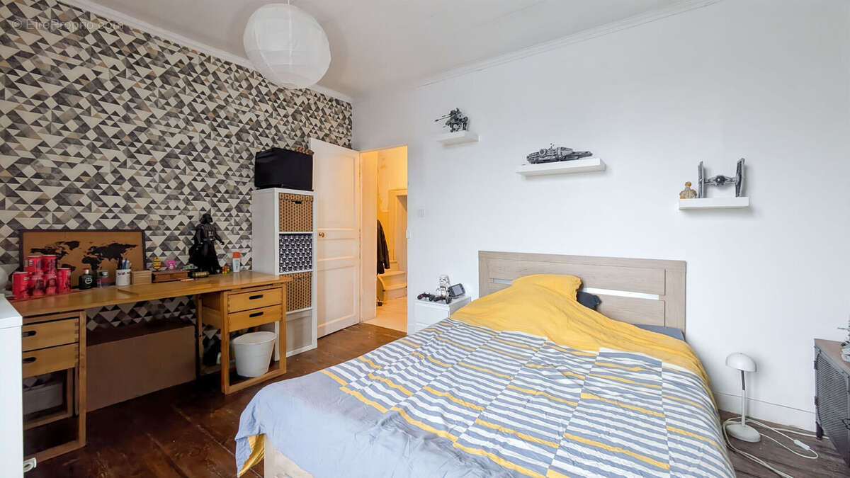 Maison à LA CHAPELLE-AUX-FILTZMEENS