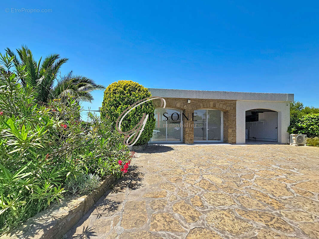 Maison à SIX-FOURS-LES-PLAGES