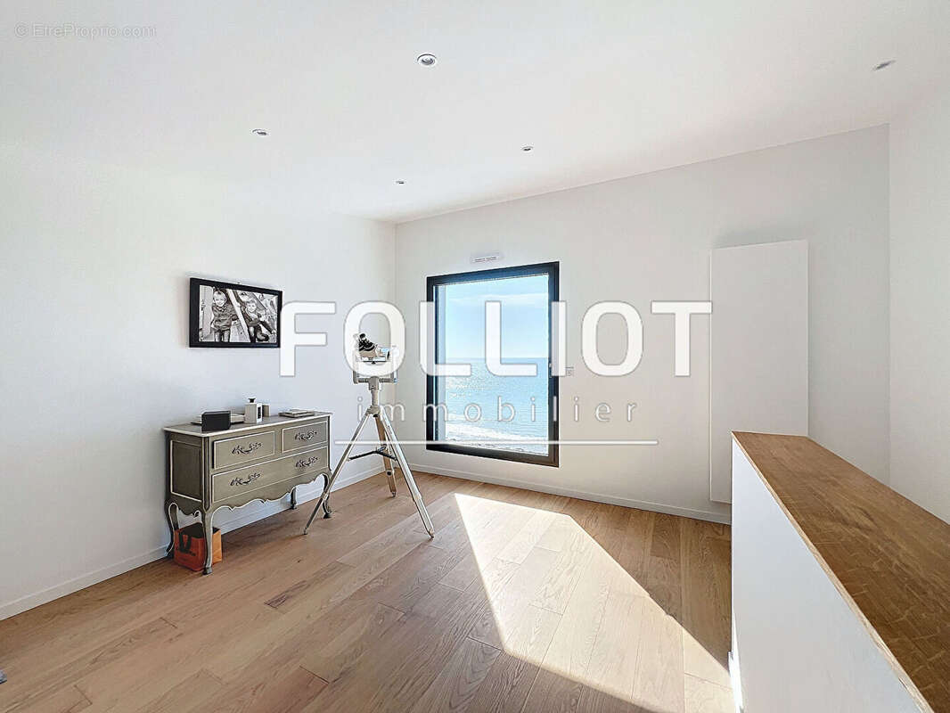 Maison à AGON-COUTAINVILLE