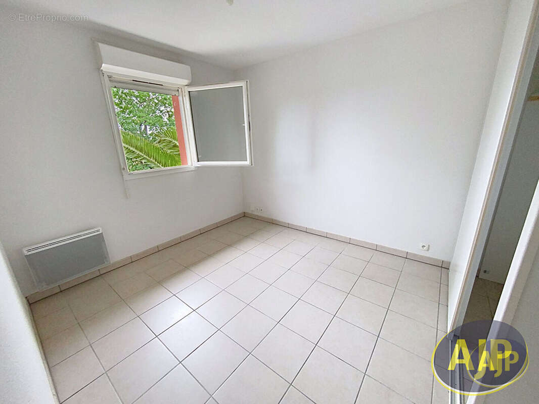 Appartement à PAREMPUYRE