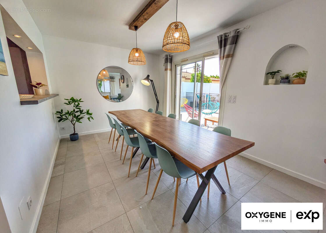 Maison à SAINT-LAURENT-DE-LA-SALANQUE