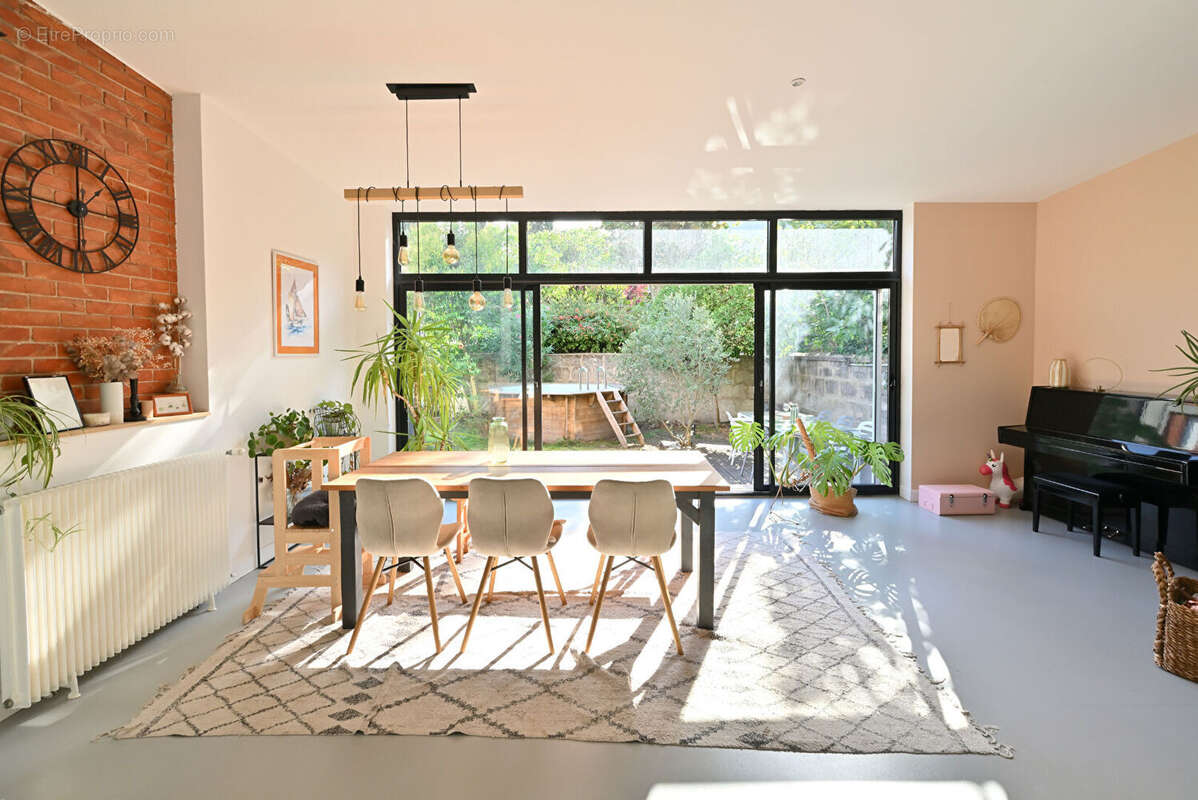 Appartement à BORDEAUX