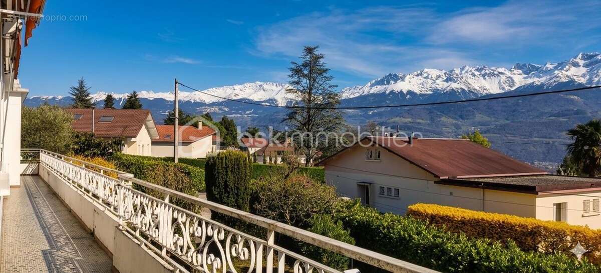 Maison à SAINT-ISMIER