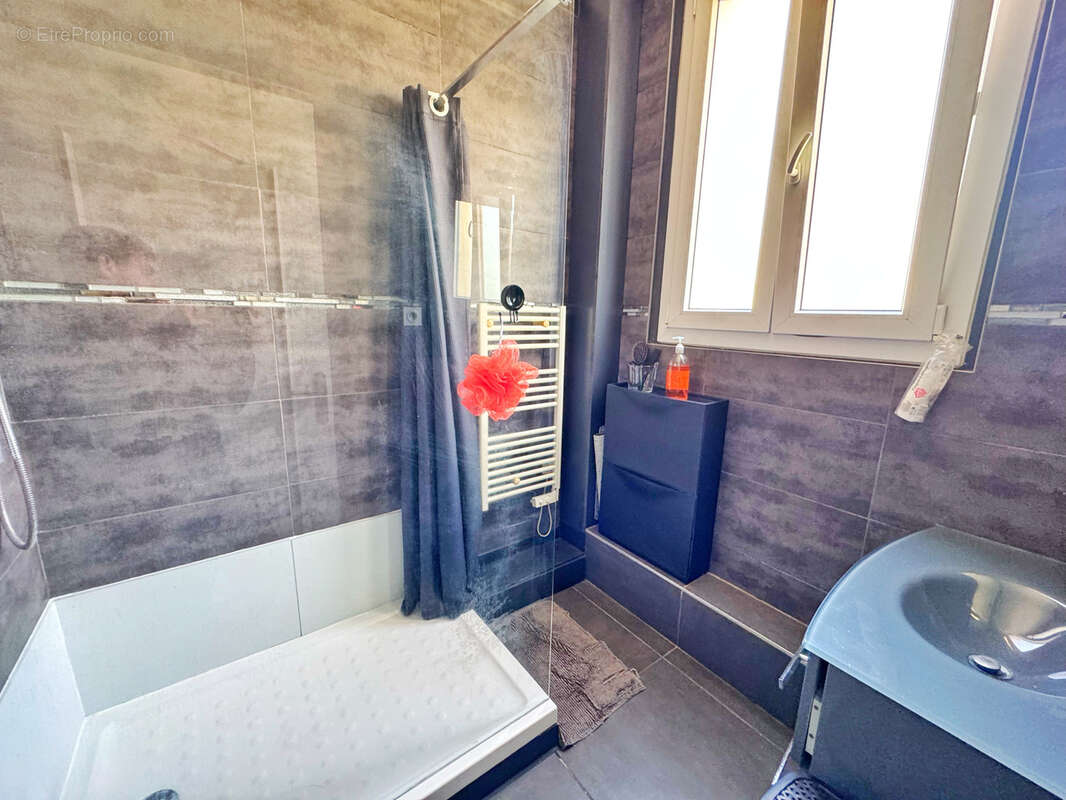 Appartement à OULLINS