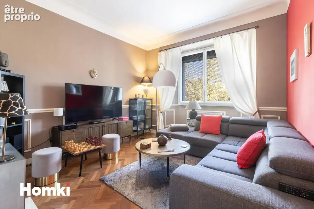 Appartement T3 de 80 m² à Marseille 13008, Place Louis Lumière - photo 2