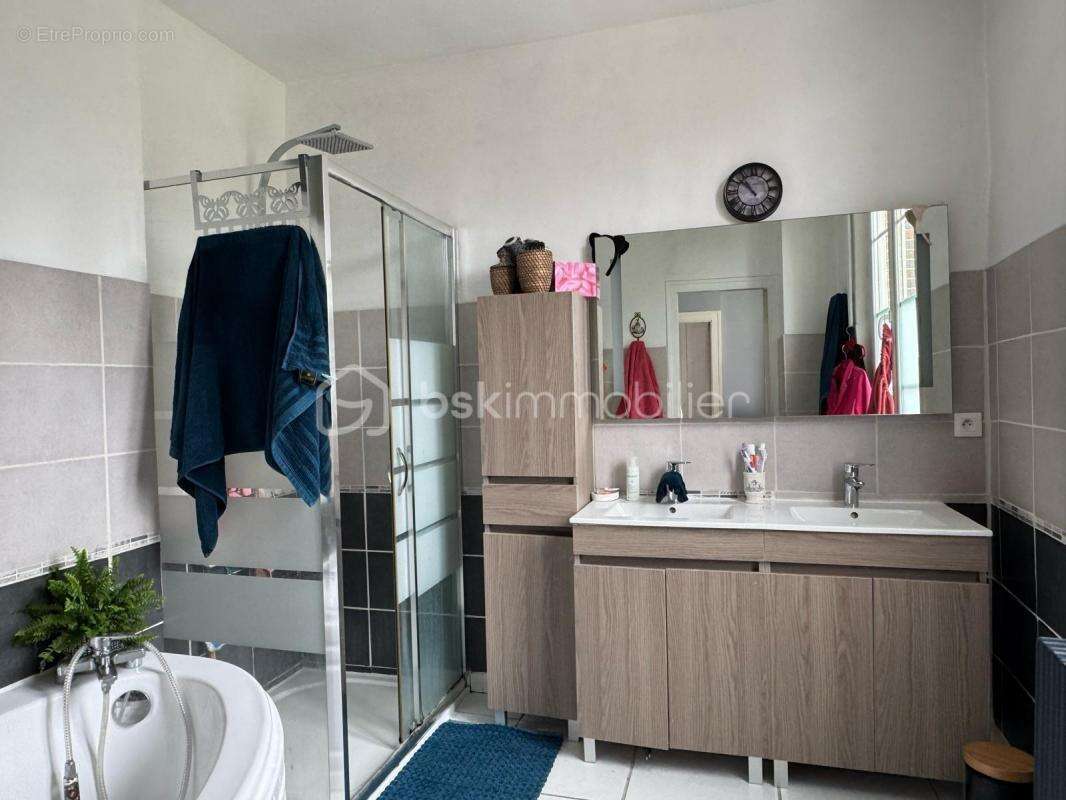 Maison familiale ou ensemble immobilier - photo 12
