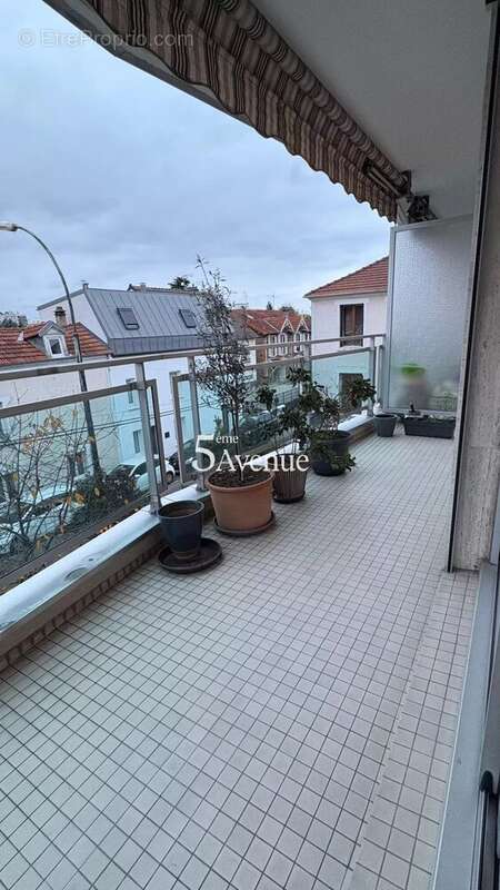 Appartement à SAINT-MAUR-DES-FOSSES