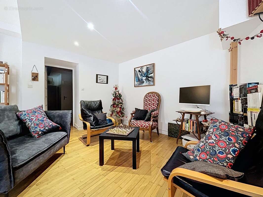 Appartement à SASSENAGE