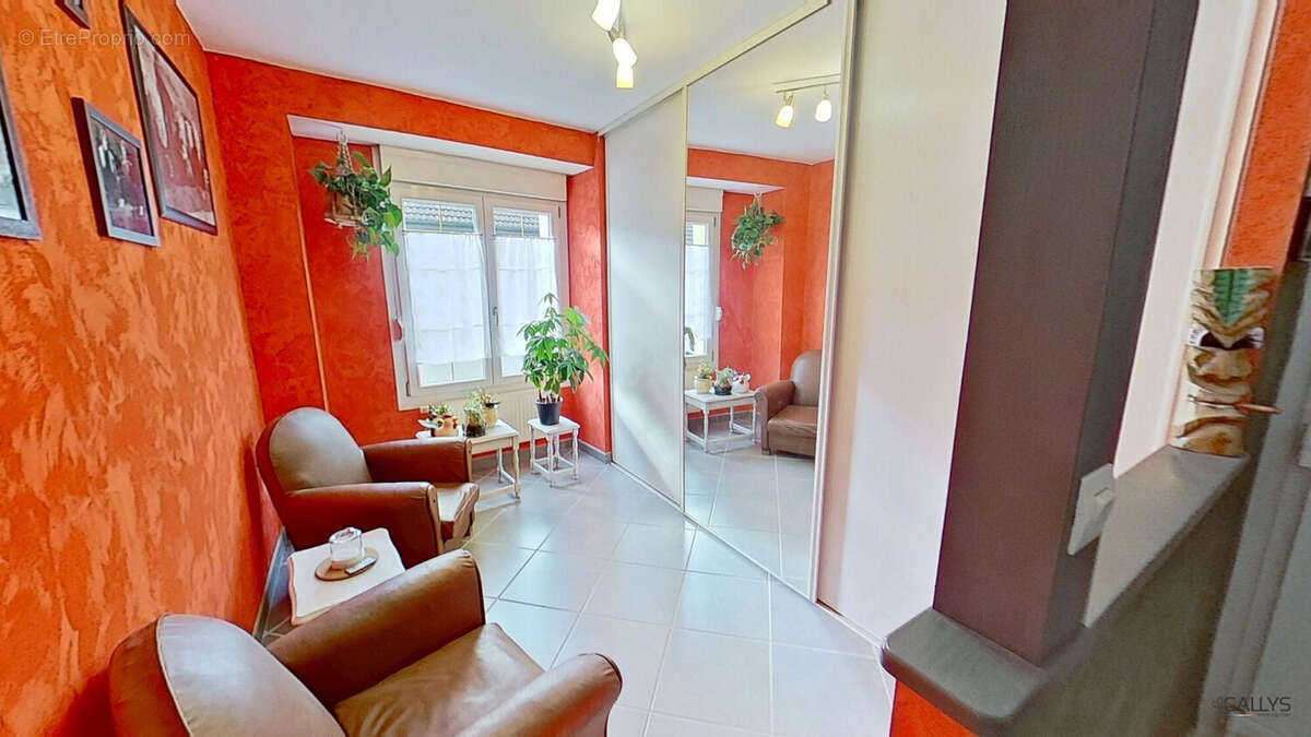 Maison à SORCY-SAINT-MARTIN