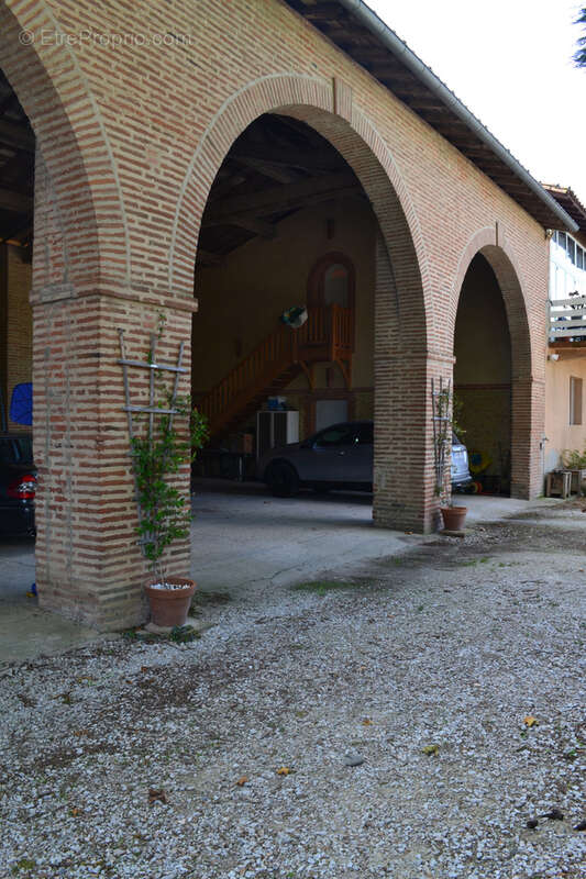 Maison à RENNEVILLE