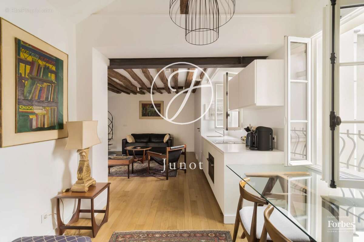 Appartement à PARIS-7E