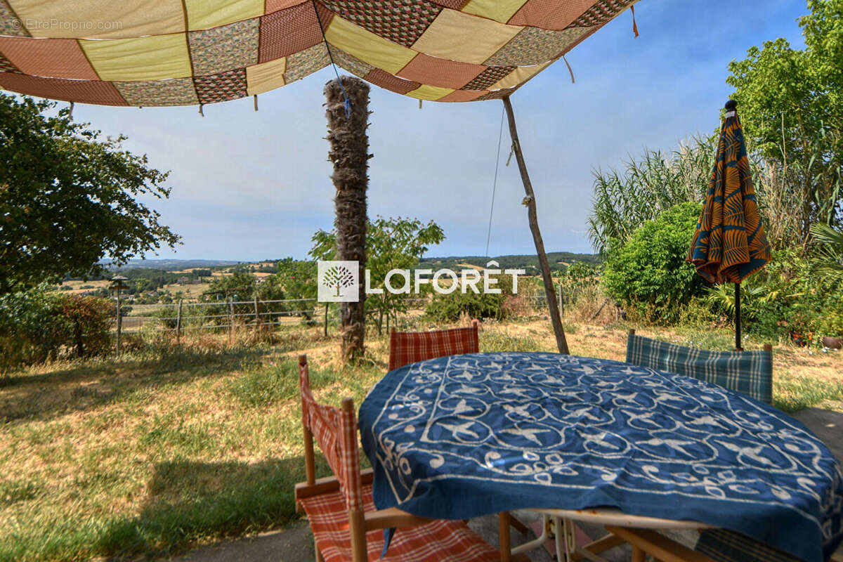 Belle propriété du XVIIème siècle avec charme, volumes et potentiel exceptionnel à vendre à Gaillac - photo 3