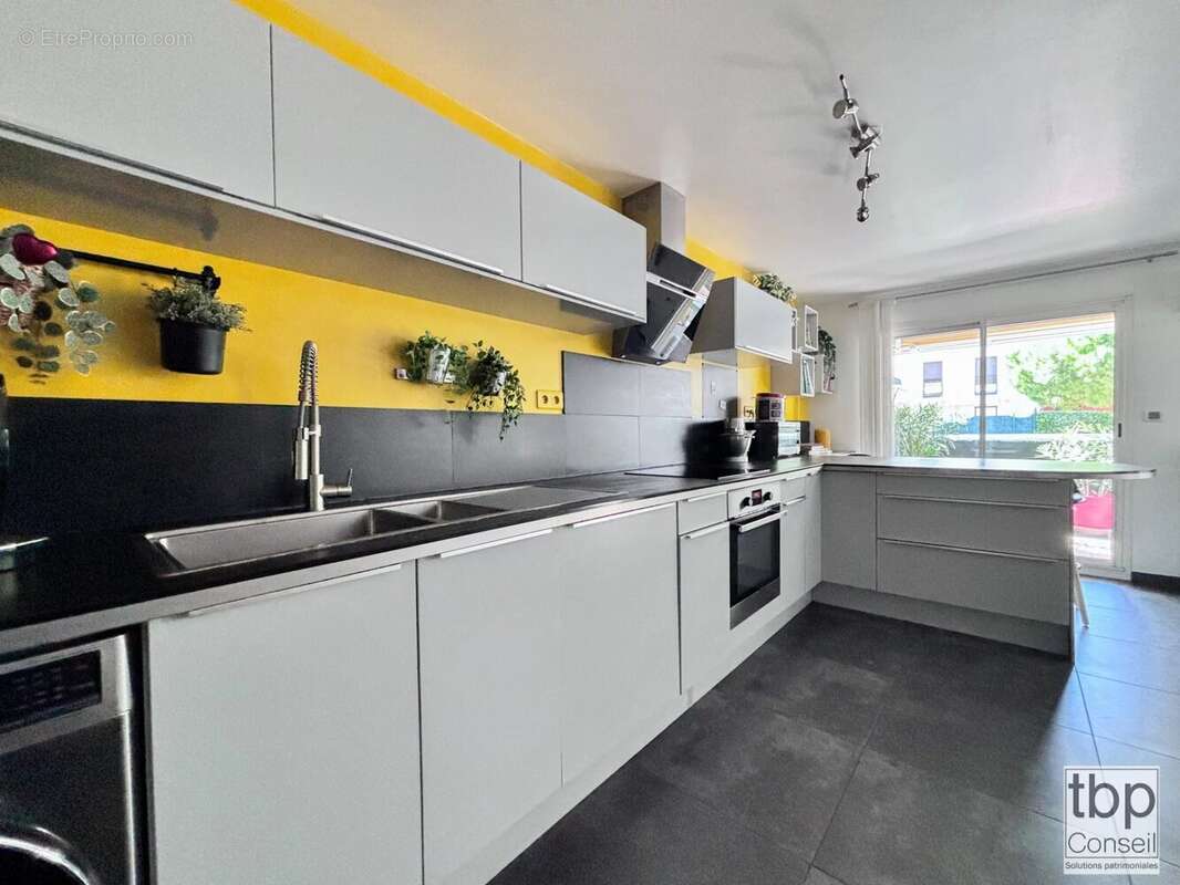 Appartement à MARSEILLE-8E