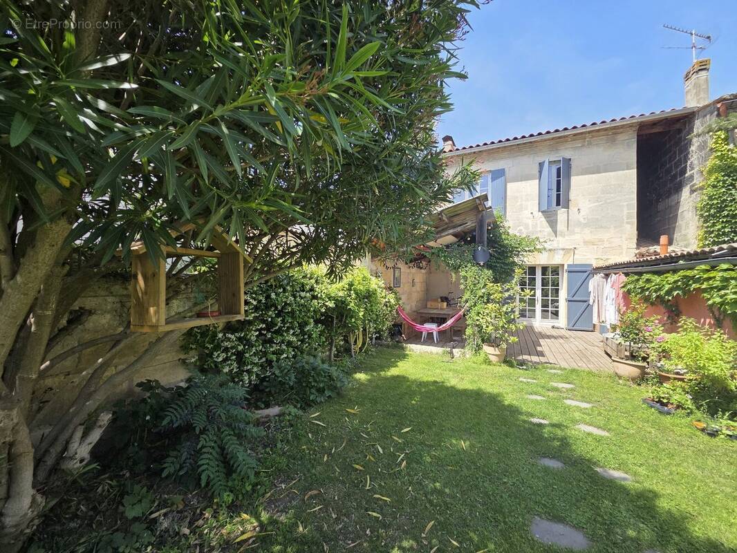 Maison à VAYRES