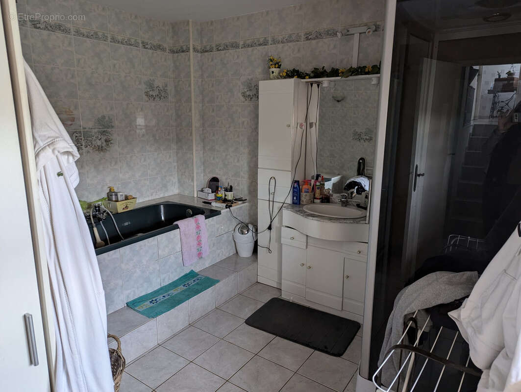 Maison à CHASSIGNOLLES