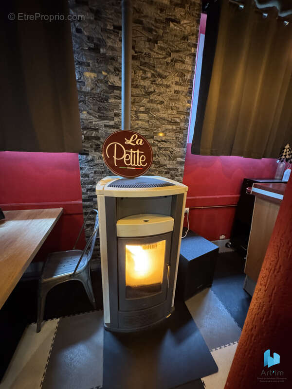 Commerce à YVRE-L'EVEQUE