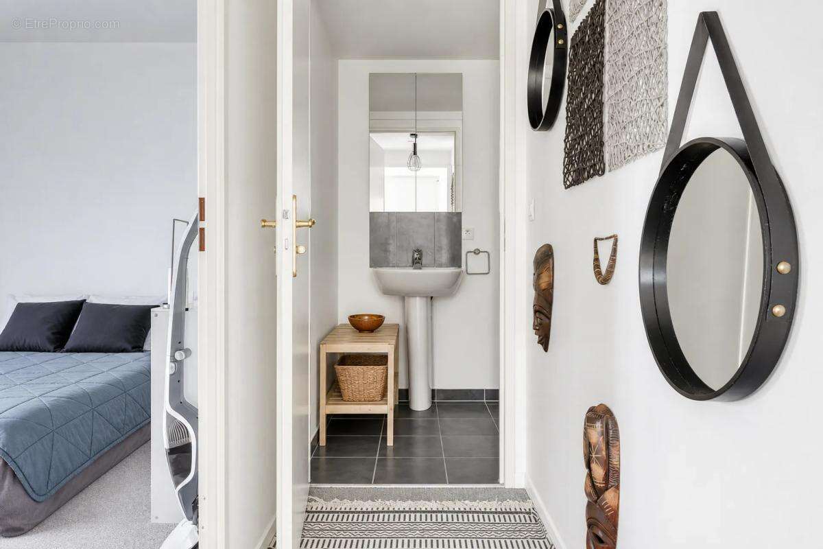 Appartement à VAL-DE-REUIL